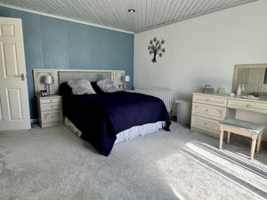 Bed 1 - House- click for photo gallery